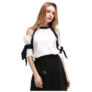 ‼️PRICE FIRM LAST CALL White & Black Pleated Side Sleeve Top